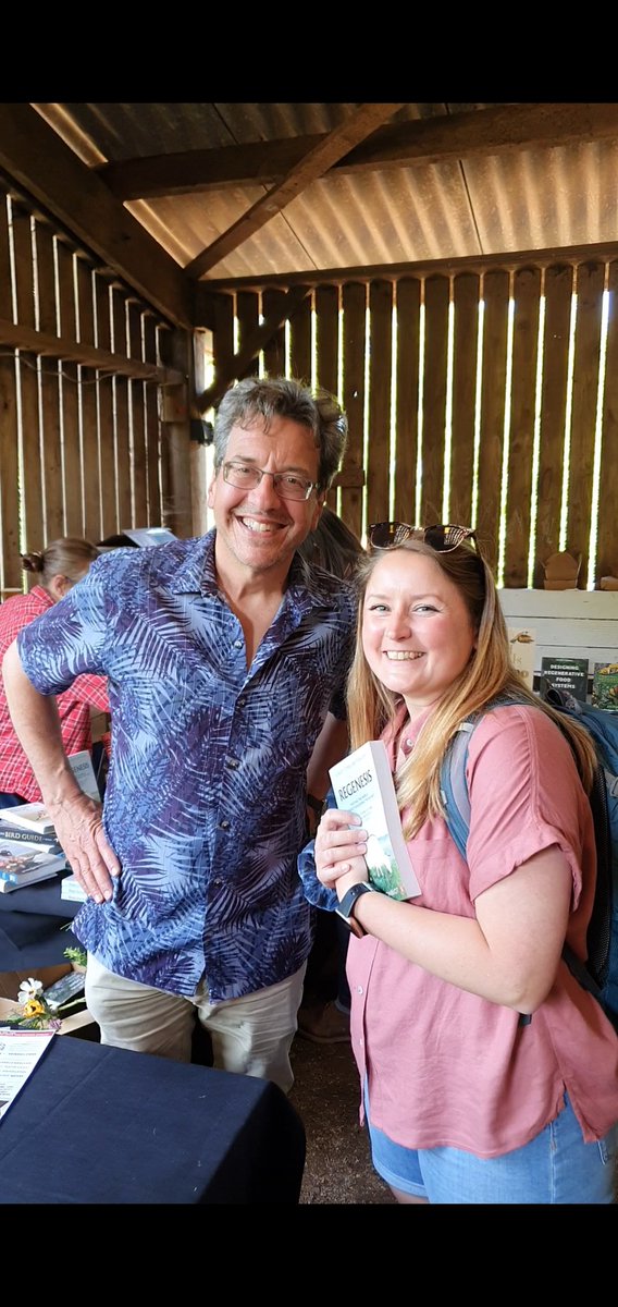 Today I met one of my heroes George Monbiot! 😍 George is a pioneer of rewilding and restoring our unique and once-biodiverse planet. George is an inspiration and a voice of hope. I am incredibly grateful to him for his fight for nature and wildlife. #rewilding @GeorgeMonbiot