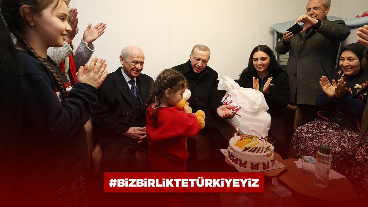 mitErenAvc1's tweet photo. #BizBirlikteTürkiyeyiz https://t.co/t6iXZiGgyc
