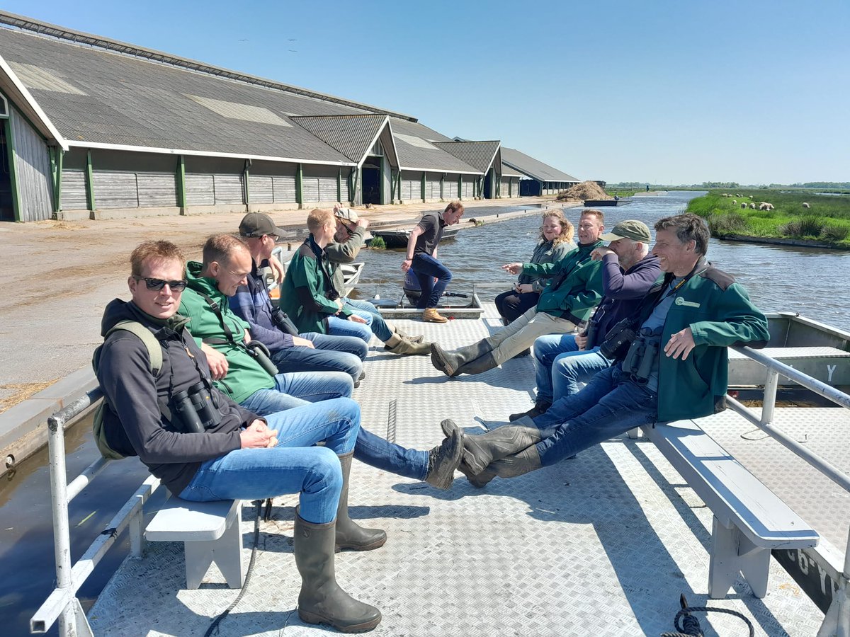Een prachtige dag voor een excursie van onze veldmedewerkers naar het Wormer- en Jisperveld. Ook (of juist!) als je volop in het werk zit zijn kennisuitwisseling en plezier belangrijk!