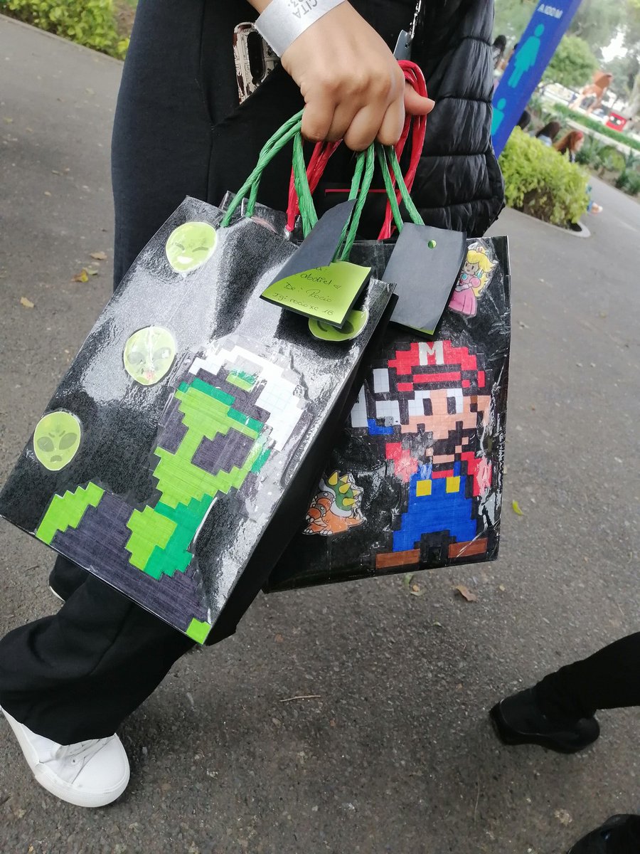 Rocioxc18's tweet photo. SI LES LLEGO MIS REGALITOS 😭😭🖤🖤

Modelo: @cvlzxepico 🖤😂 https://t.co/m7dDwTmmfx