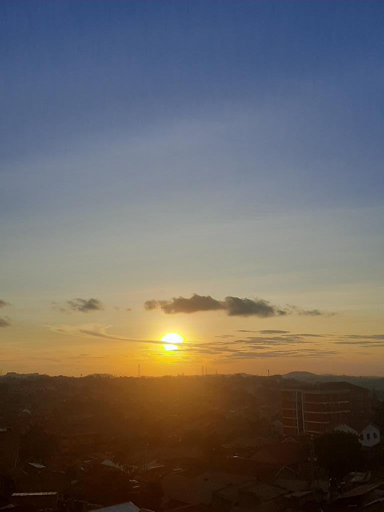 Babagyeivan's tweet image. Nature is painting for us, day after day, pictures of infinite beauty if only we have the eyes to see them. the sunset wipes away crankiness, restore a sense of peace, and remind me that I am only a small part of a much bigger picture. 
#sunset #SunsetLovers : Flama Hostel View