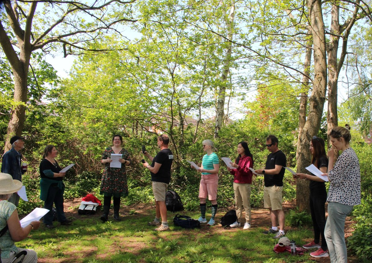 SongwritingProj's tweet photo. Big thanks to everyone who came to Nature Songs today. It was a gorgeous afternoon, with loads of lovely people, excellent singing and some beautiful creations! We even had Paul from @BBCDevon singing along... And the sun shone!
@activedevon @DevonLNP #NaturallyHealthyMay https://t.co/Pb1SNKIcoC