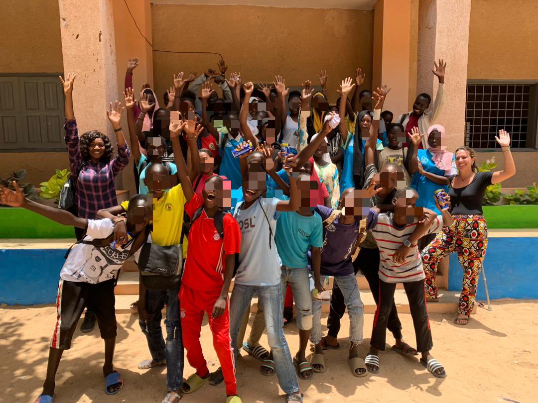Jve_Senegal's tweet photo. Dans une dynamique de renforcer la résilience des enfants, un atelier d’introduction aux #changements #climatiques a été organisé par @Jve_Senegal dans le cadre du Projet «Enfant Acteur» #EnfAct ce matin au CEM Enseignant de #Guediawaye @savechildrenSN #SidaCSO #Senegal #Climate https://t.co/vB082lNAms