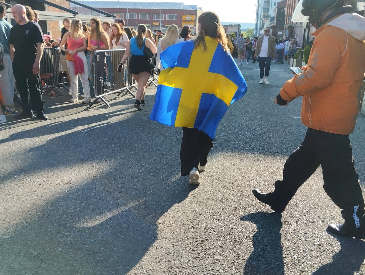 ilunga14's tweet photo. Ready to win #Eurovision #Liverpool https://t.co/dMpW0A0CxF