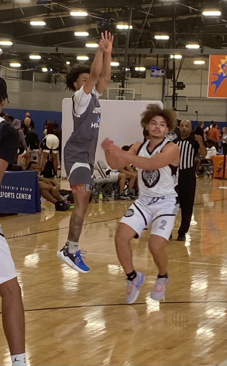 NorfolkKnights's tweet photo. Two time state champion point guard KJ Wyche leading Va Havoc .  #BigShots #VABeachMayMadness ⁦@BigShotsToday⁩ ⁦@BigShotsGlobal⁩ https://t.co/fvdzBdC2Pi
