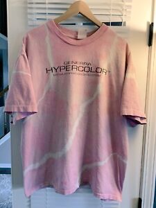0_claire_0's tweet photo. Blast from the past - who remembers when #Hypercolor t-shirts were a thing?! Totally need one of these in my life again!! 😅 https://t.co/mppMh7biXJ