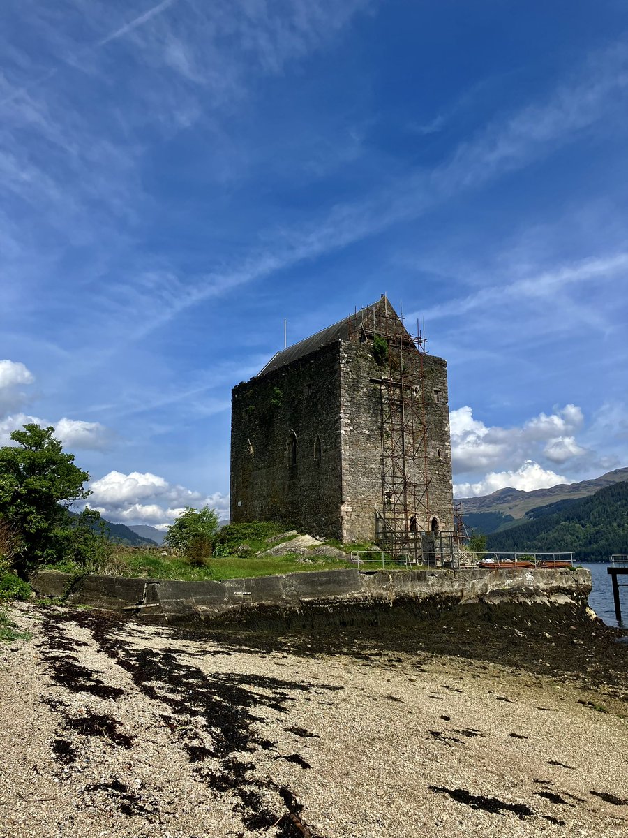 AlexMacD19's tweet photo. Loch Goil Kayaking &amp; picking up tonight’s dinner @VisitScotland #lochgoil #kayaking #mussels https://t.co/u43mEZfjIm