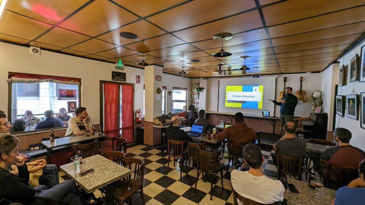 pythoncoruna's tweet photo. Agora toca falar de Python Dataclass da man de Pedro no #PyBirras de maio #Python #Coruña https://t.co/5vUeNItYoB
