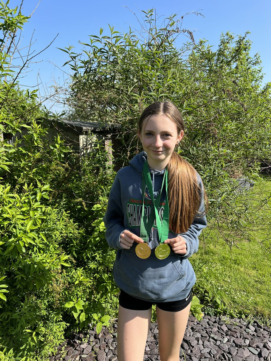 GardinerPd's tweet photo. A surprise bronze🥉in the 300m @YateAC @SheldonSchoolPE https://t.co/uGuj28g2pW