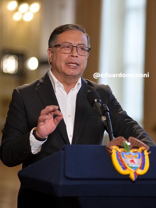 eduardomenoni's tweet photo. 🇨🇴| El 60% rechaza el gobierno de Gustavo Petro en Colombia con solo 9 meses en el poder. ¿Apoyas la idea de que Gustavo Petro y Francia Márquez deben RENUNCIAR a la Presidencia y Vicepresidencia de Colombia?

❤️ ¡Que renuncie Petro!
🔃 Debe irse del poder 
📝 No apoyo la idea https://t.co/DlxP9Hjwdd