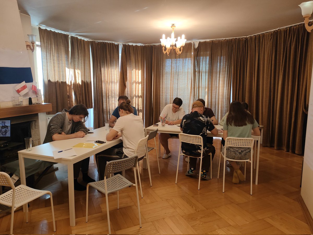 Эмигрант Оля on Twitter: \"2-этажный дом Ковчега под Варшавой ...