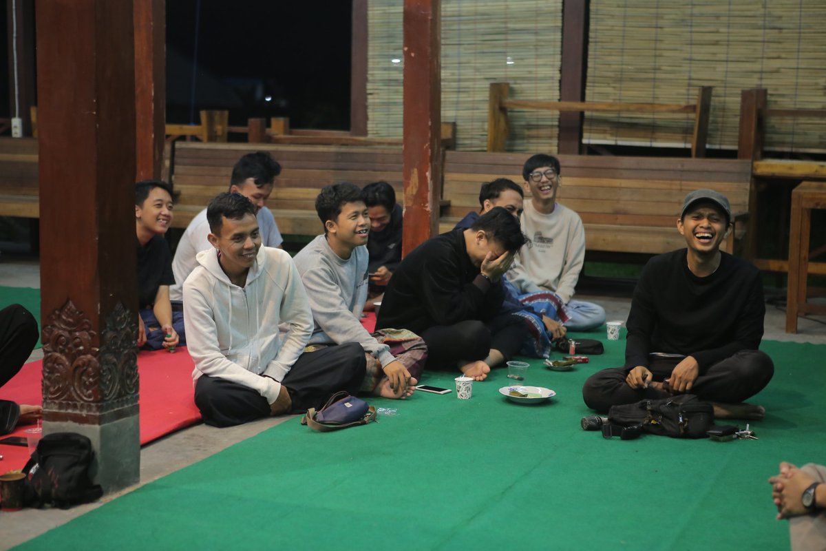 JuguranSyafaat's tweet photo. Suasana pukul 00.30 WIB Juguran Syafaat Mei 2023: ME-NUKLEUS. #JSMei https://t.co/PE1CoqvtDS