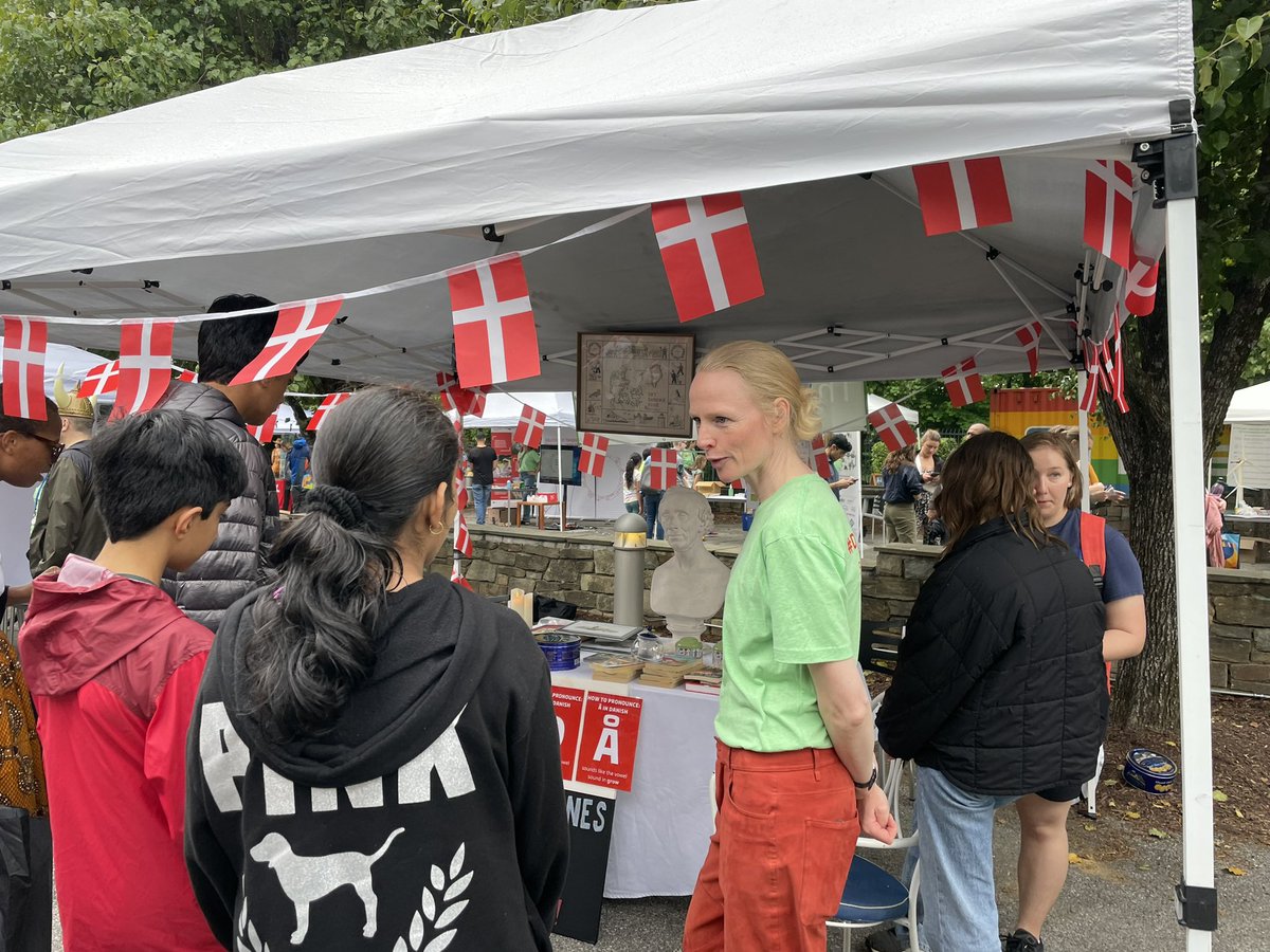 Jesper Møller Sørensen 🇩🇰 (@dkambusa) on Twitter photo Literally thousands of guests are joining us today at the Embassy of 🇩🇰 in #Washington DC for #EU Open House - great to have you all! #democracy #bettertogether <a href="/DenmarkinUSA/">Denmark in USA 🇩🇰</a> Literally thousands of guests are joining us today at the Embassy of 🇩🇰 in #Washington DC for #EU Open House - great to have you all! #democracy #bettertogether <a href="/DenmarkinUSA/">Denmark in USA 🇩🇰</a>