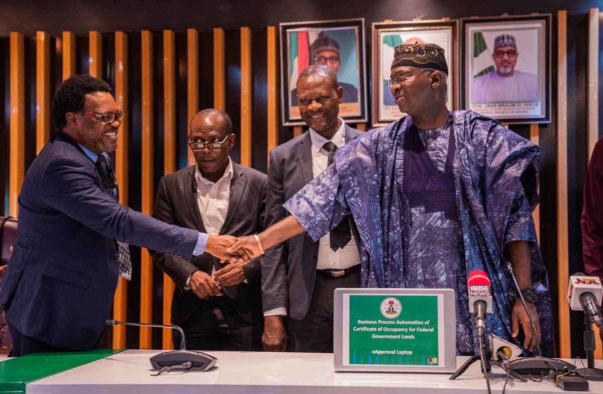 toluogunlesi's tweet image. UPDATE: 
Digitisation of Nigeria&apos;s Federal Lands registry now complete. What this means is that issuance of Certificates of Occupancy for Federal land in Nigeria has now been automated, and CofOs can now be issued &amp;amp; authenticated via an electronic portal: lands.worksandhousing.gov.ng