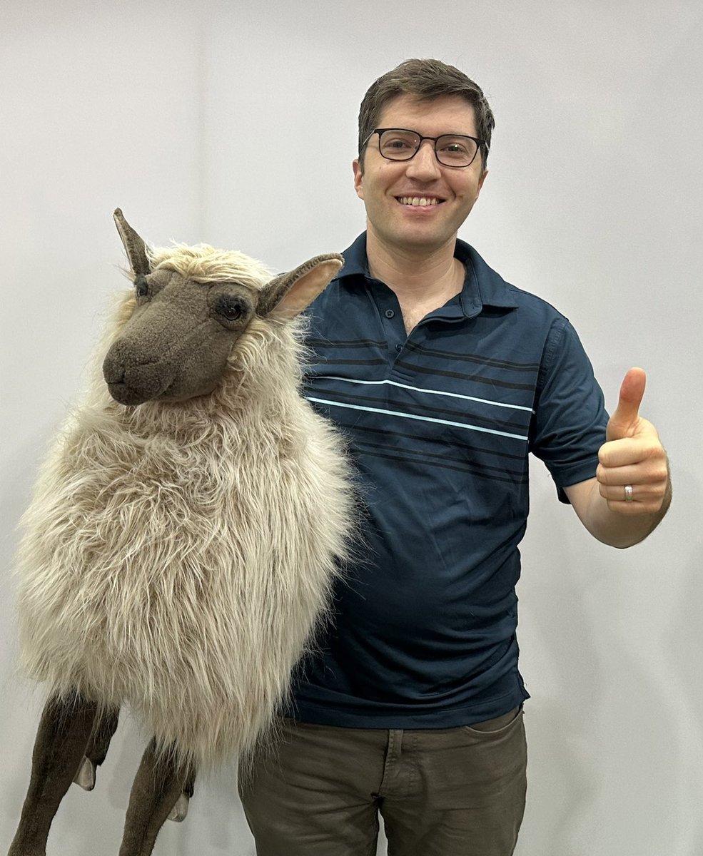 Having a great time today at the <a href="/FortSaskChamber/">Fort Saskatchewan & District Chamber of Commerce</a> trade show. We’re right across from the ‘say sheep’ booth. #fortsask #fortsaskatchewan