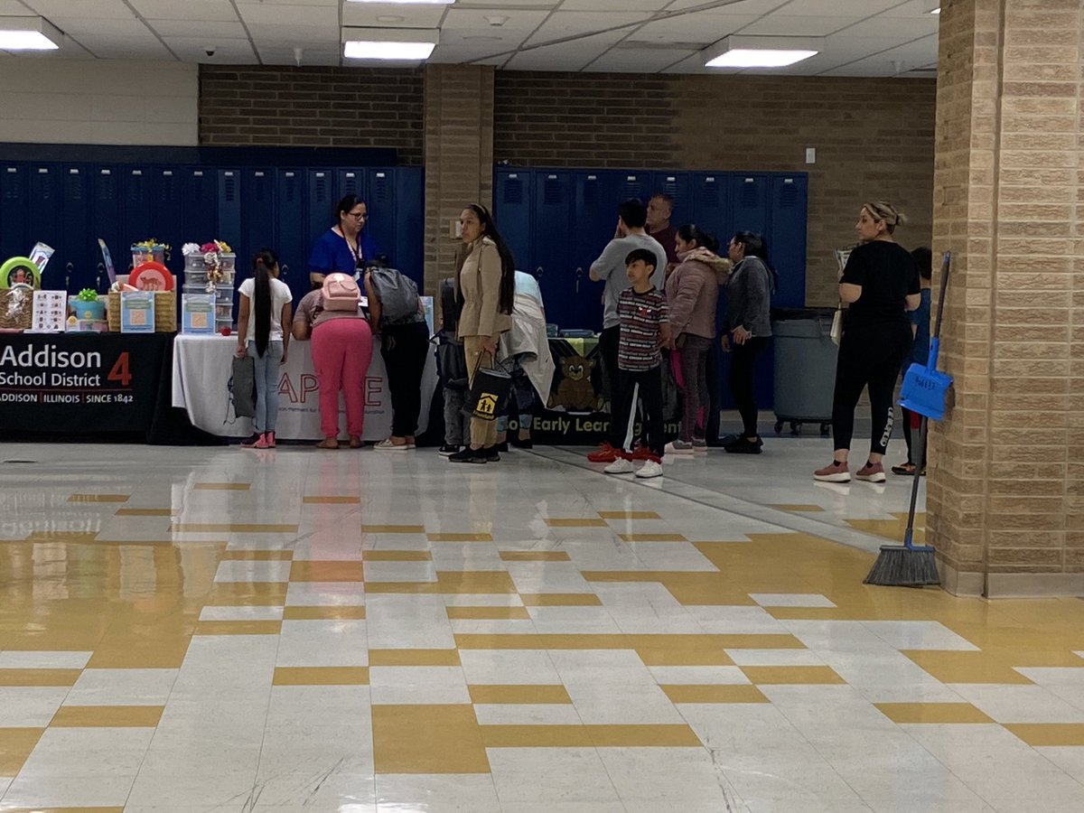 What an amazing event! Summer Kick-off celebration was a success! Thank you to our family liaisons, APPLE and our volunteers for making the night spectacular!! #ASD4All