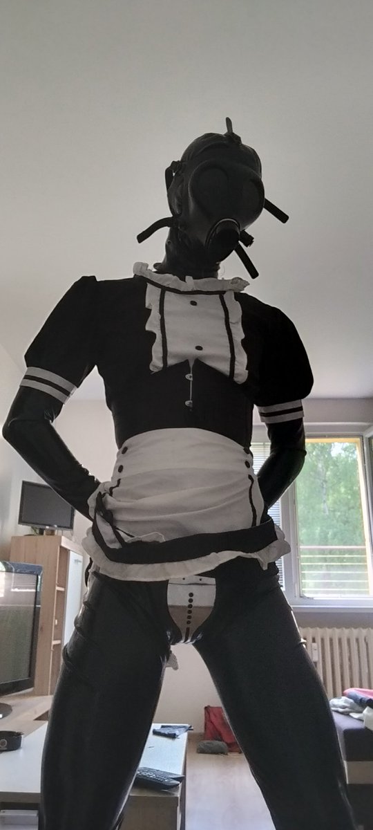 tomas_agel's tweet photo. Lockup maid in full latex suit 🥰 
Gagged, pluged with gasmask on top 🥰
Waiting for your comands!

#latex #latexmaid #gasmask #latexsissy https://t.co/O6qGCsjuxL