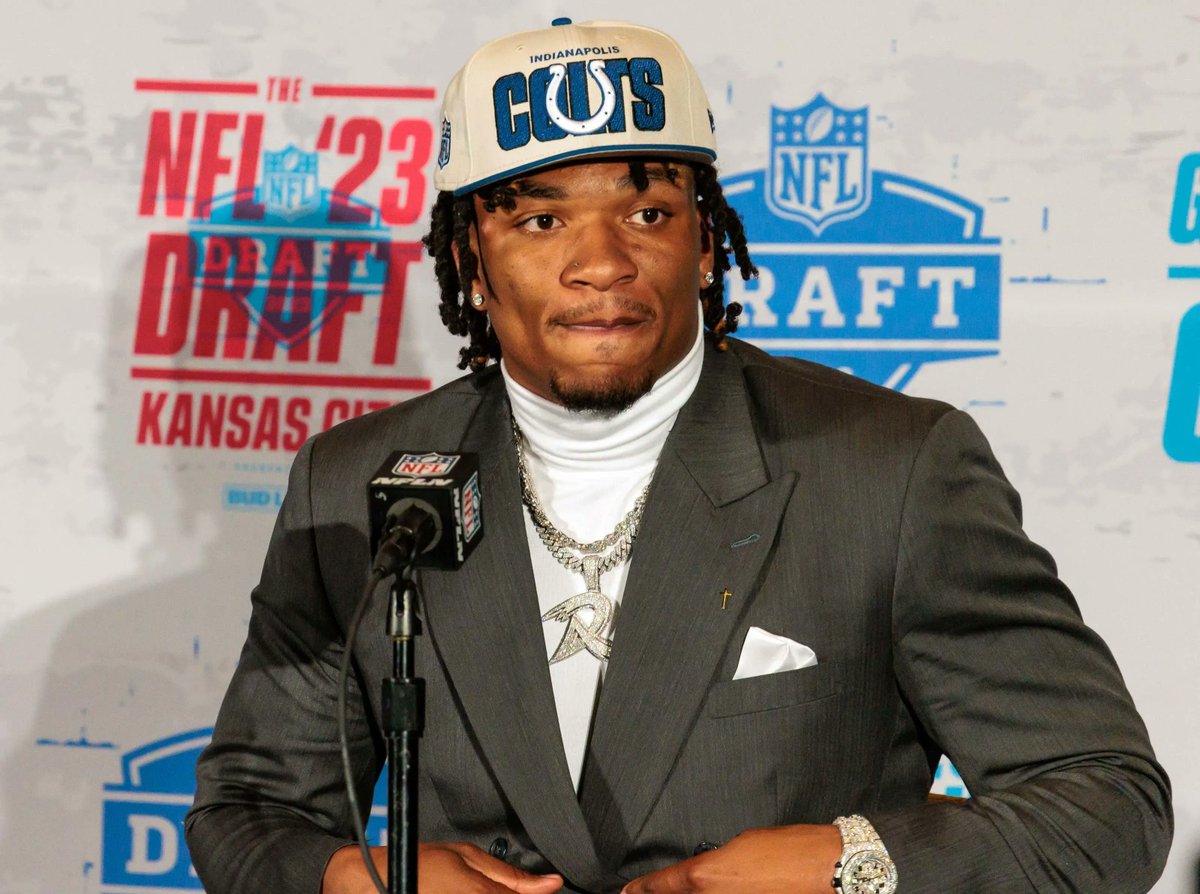 barstoolsports's tweet image. The Perfect Quarterback: Anthony Richardson Cleans Up Mess Left Behind by Inconsiderate Rookies at Orientation, Demonstrating High Character and Integrity, Will Light The NFL on Fire barstoolsports.com/blog/3467071/t…