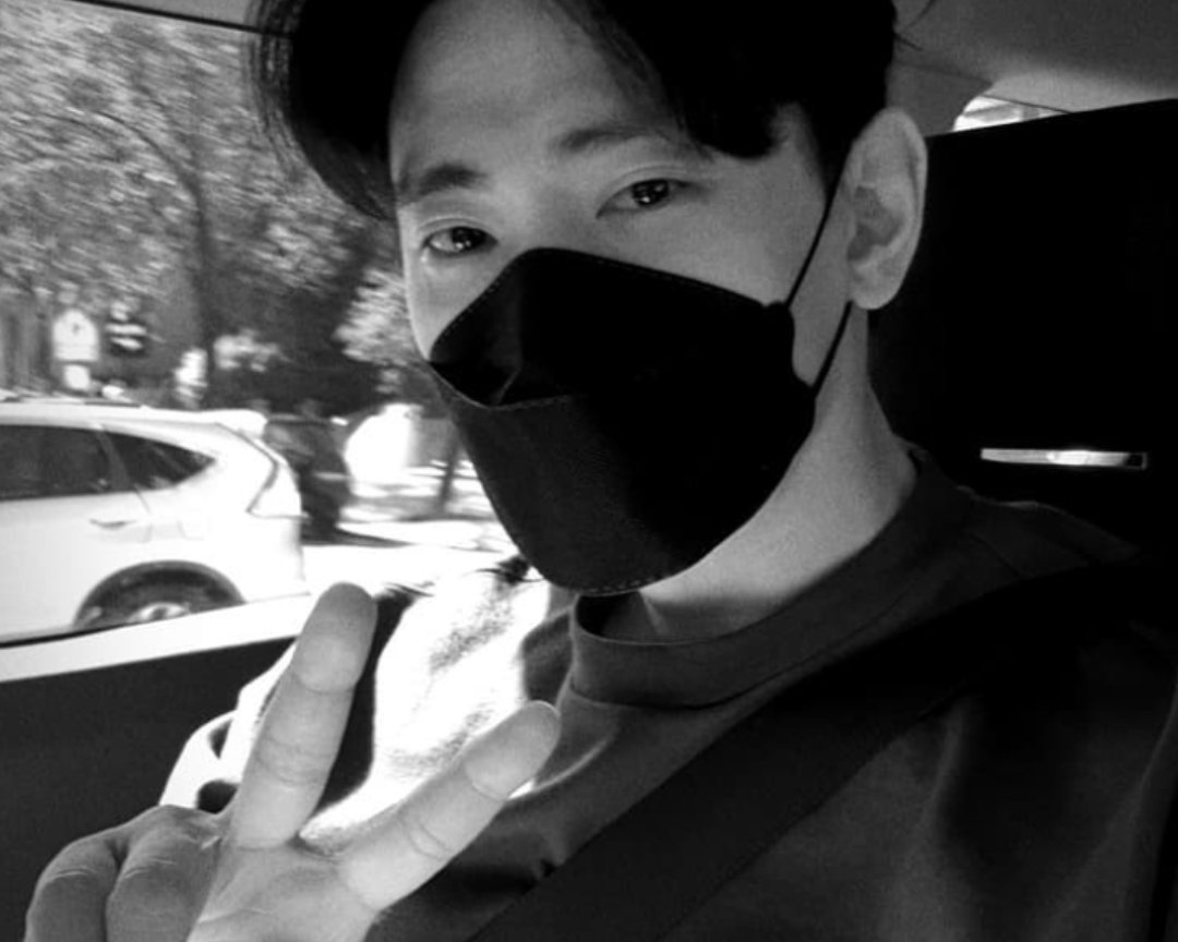 As longas horas na sala de operação trouxeram resultados animadores, depois de fazer o trabalho bem feito posso relaxar e tentar aproveitar na academia ou tomando um simples café. Apesar de cansado um médico nunca para, dormir pode ficar para depois.