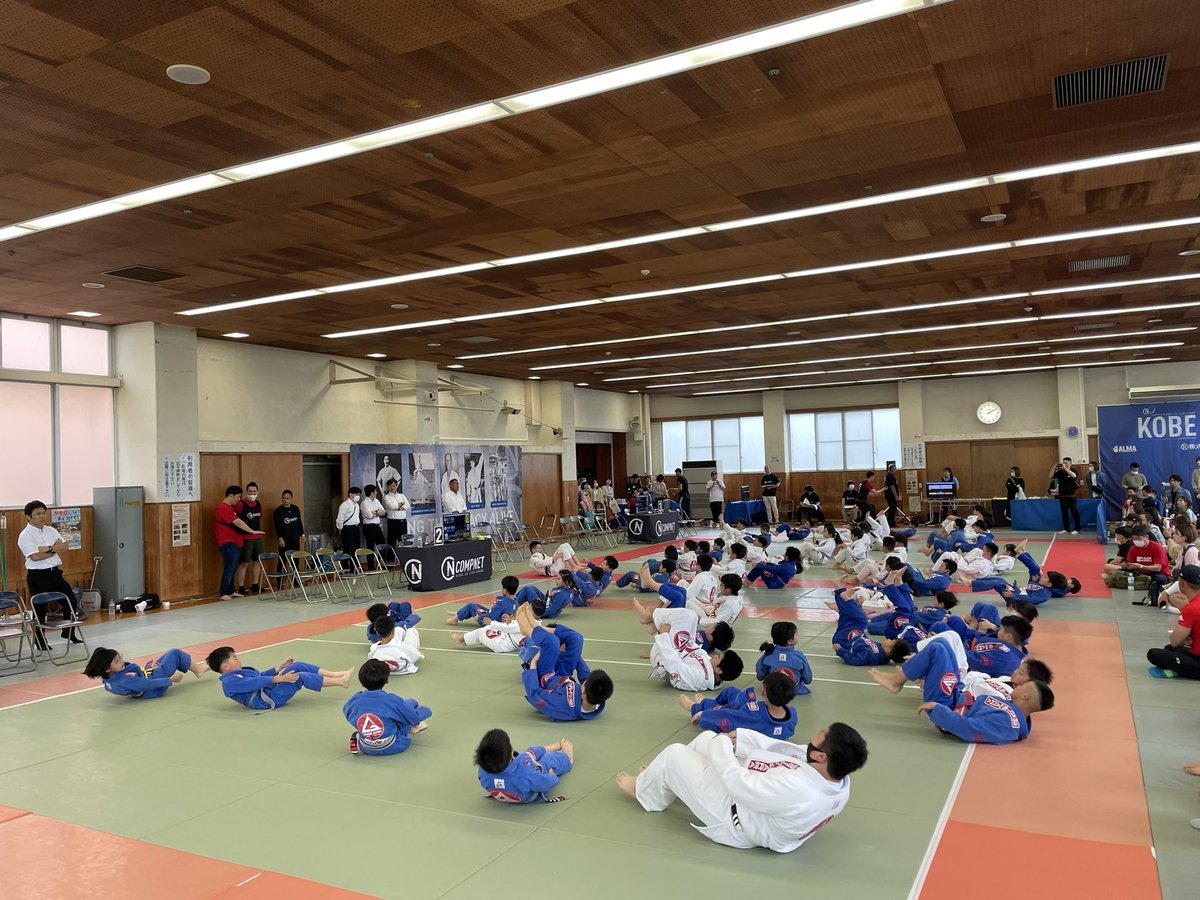 GBJapan's tweet photo. 💥CN 神戸スプリングチャンピオンシップにて団体優勝💥
https://t.co/3lQyfDxKhg
#GrcieBarra #Kobe #Sannomiya #GracieBarraKobe #GracieBarraKobeJapan #CompNet #CompNet_Japan #グレイシーバッハ #神戸 #三宮 #グレイシーバッハ神戸 #ブラジリアン柔術 https://t.co/VZwuu3fA5u