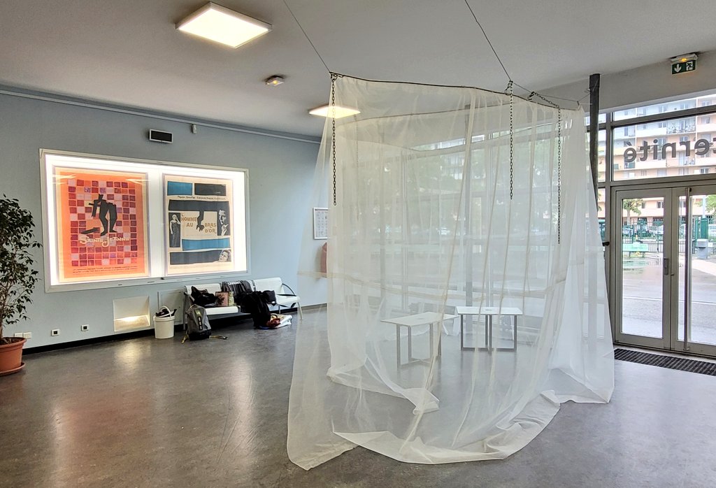 Lycée Les Arènes tweet media