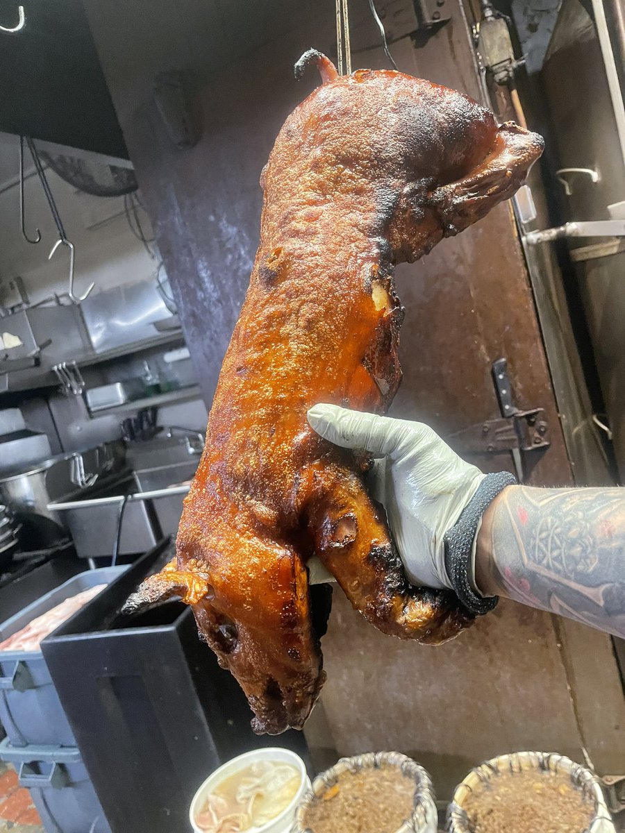 DuckyourselfSF's tweet photo. We got suckling pigs for pre orders! 
Perfect for special occasions and social gatherings 🍾🥂🍻

#goduckyourself #duckyourselfsf #hinglungco #cantobbq #hkbbq #sfchinatown #roastduck #charsui #crispypork #bbqpork #soysaucechicken https://t.co/tCk8IJJGJp