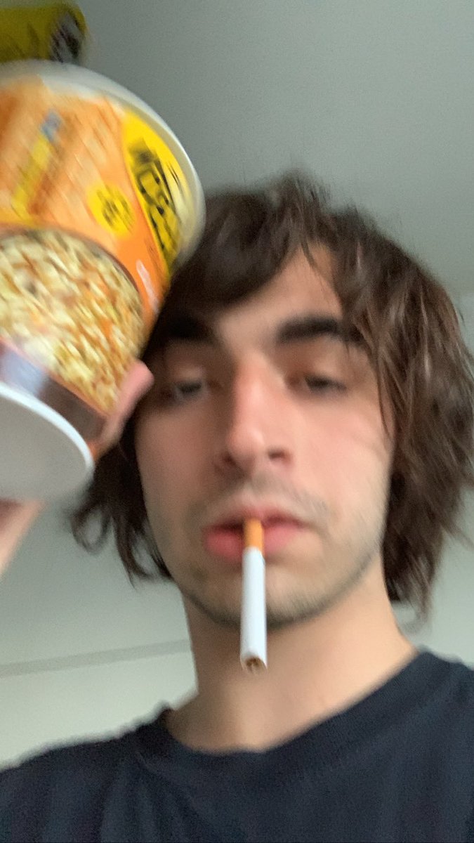 saintidl's tweet photo. European meal. https://t.co/HOZOPVzhmC