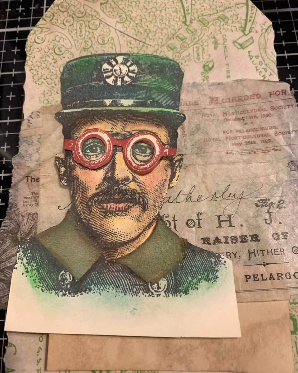 🎩 NEW #timholtzstamps The Inspector

✂️ #handmade by @betsy.colon5

#crafts #DIY #mixedmedia #onlineshopping #stampersanonymous #timholtz