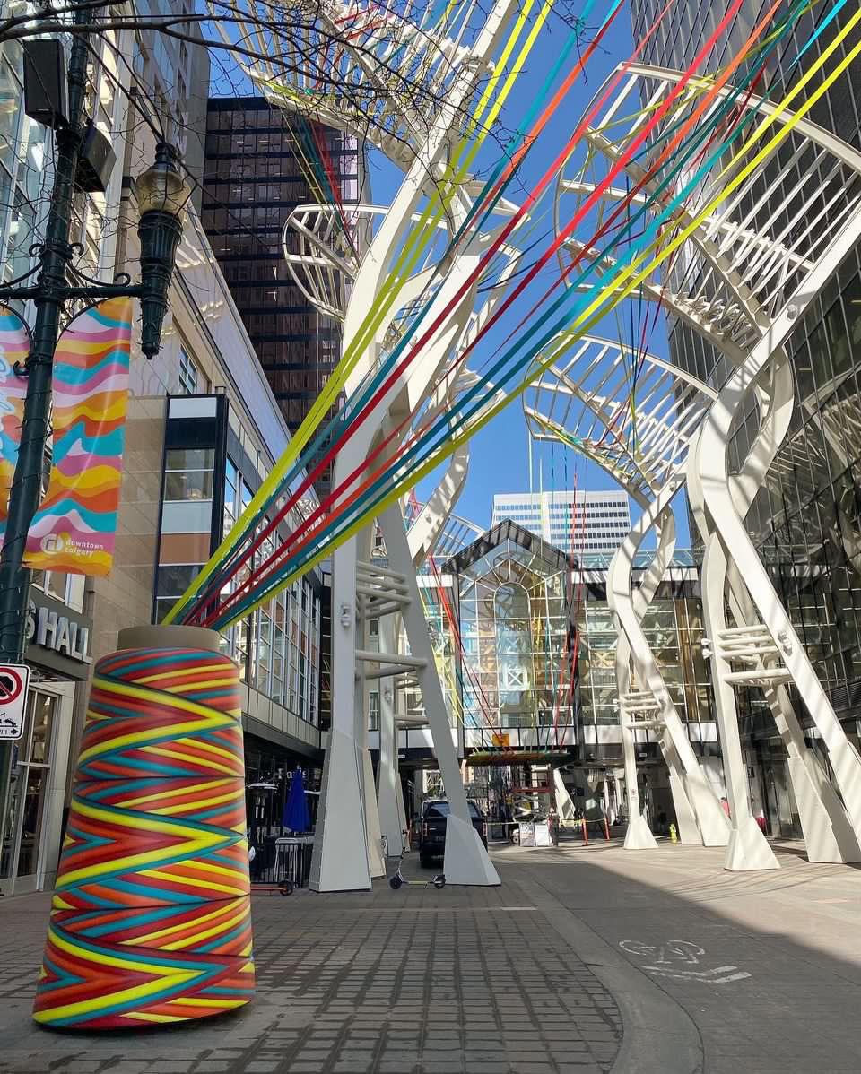 AlbertaUArts's tweet photo. Jolie Bird (Educational Art Technician, Fibre Department) collaborated on a remarkable piece of public art downtown. 

“Novus Textura” is a site-specific public art installation by Gordon Skilling and Jolie Bird.

https://t.co/IfQOxV6A9y https://t.co/gd73rjCKj1