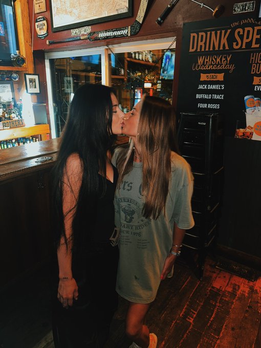 TW Pornstars - Harlee. Pictures and videos from Twitter.