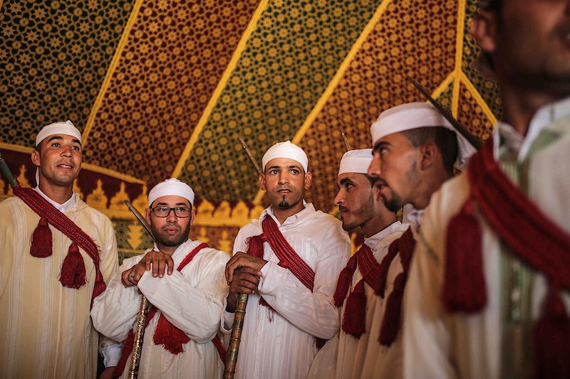 MoroccanGallery's tweet photo. Moroccan Horsemen performing Tbourida. https://t.co/ky5VBpyDxo