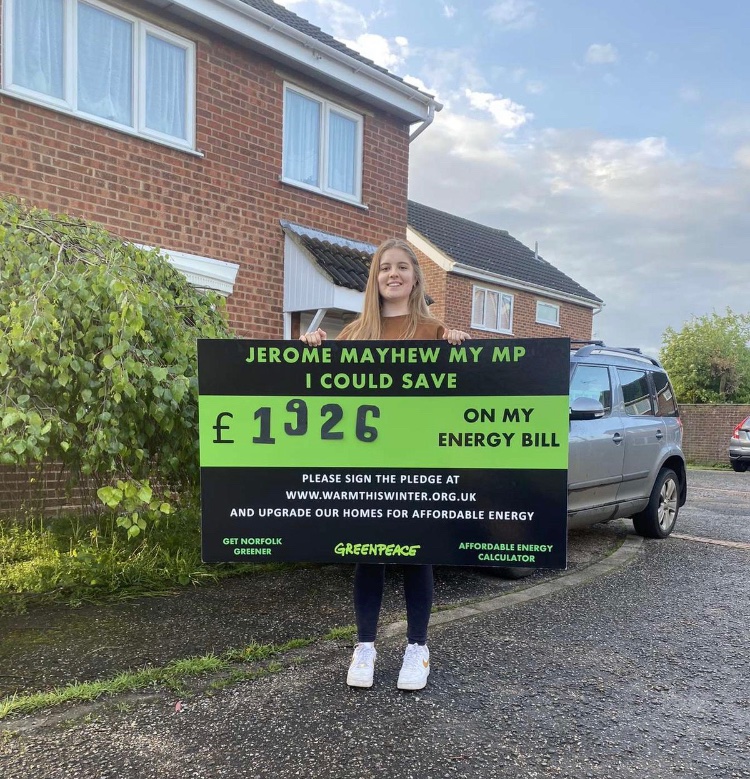 campaignstrat's tweet photo. Sophie from Fakenham in @JeromeMayhew 's Constituency shows how much she could save if her home was upgraded eg with +insulation &amp; heat pump. @getnorfolkgreen campaign supporting x-party MP Climate Pledge of @ThisWinterUK.   @abbiepanks @NickAcheson @GreenpeaceUK @coppiceJT https://t.co/SGti2WVjsR