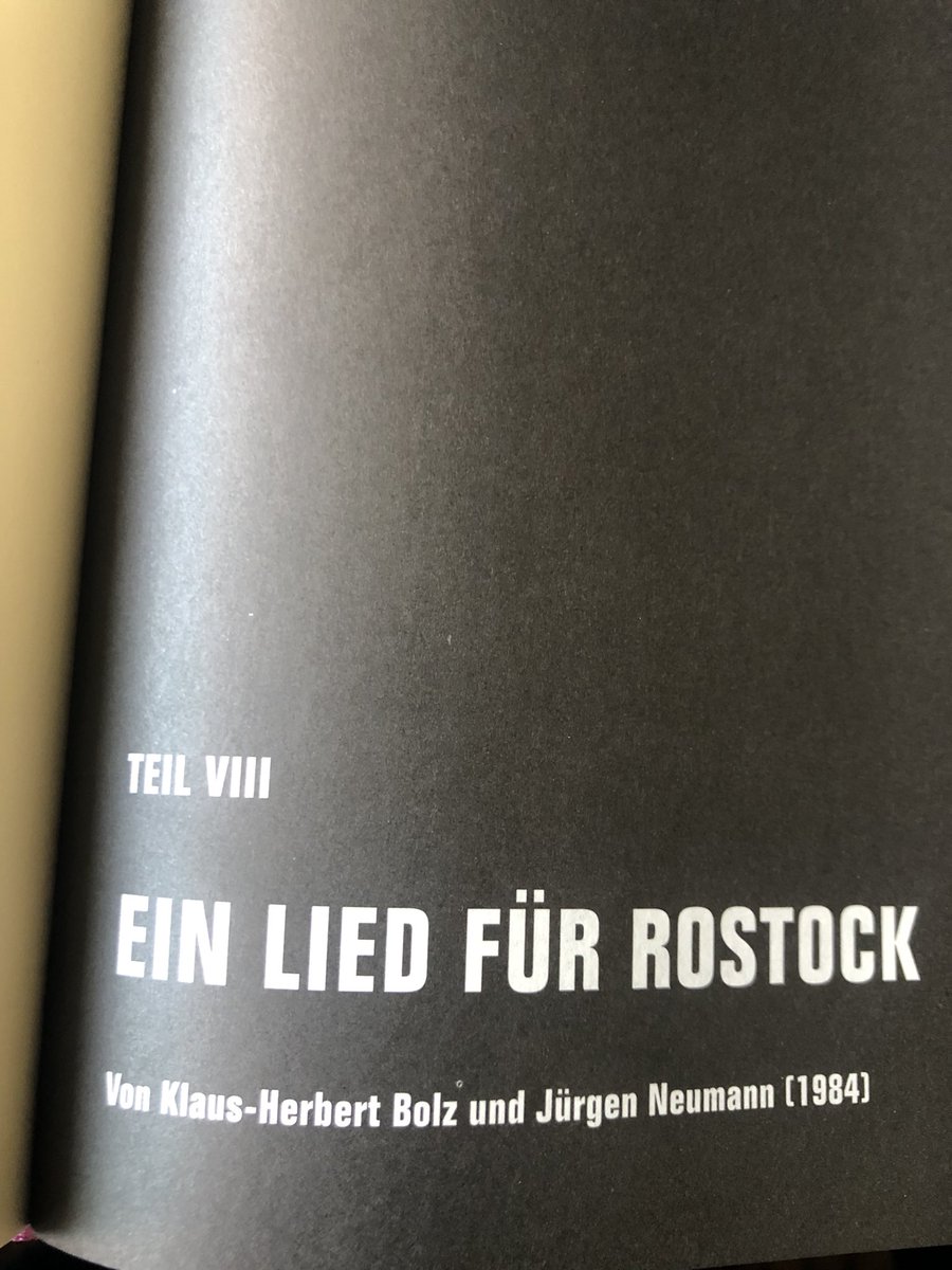 verbrecherei's tweet photo. ESC!
In der „legende“ von Ronald M. Schernikau findet sich eine "Einlage" von Klaus-Herbert Bolz und Jürgen Neumann - über einen ersten #ESC, an dem der Ostblock teilnehmen kann.
Der Text zum Tag!
Mehr „legende“: https://t.co/TkytmSVGbR
#verbrecherei #legende #ronaldmschernikau https://t.co/ELcbXT7vjl