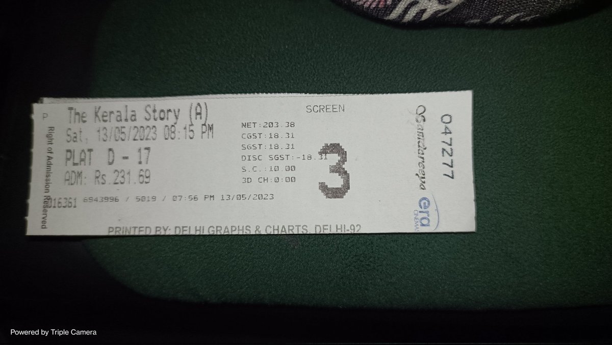 pasari_parakh's tweet photo. The kerela movie का पूरा टैक्स लिया जा रहा है मामा जी आपसे निवेदन है. इन पर ���ार्यवाही की जाये @ChouhanShivraj @OfficeofSSC https://t.co/2xvb0J9mCI