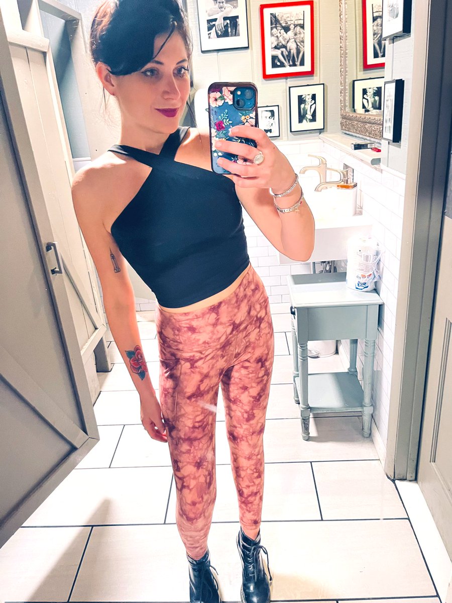Keanu Thompson on Twitter "These pants look like someone turned my
