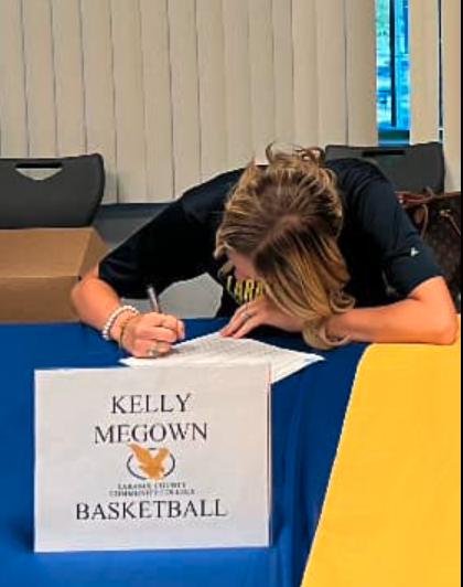 Congrats 2023 NSR’s Kelly Megown and family!  After several visits with other schools, this one was the best choice for Kelly who will be attending Laramie Community College on a FULL RIDE BASKETBALL SCHOLARSHIP!  Super proud of you Kelly, working your process! and can’t wait to