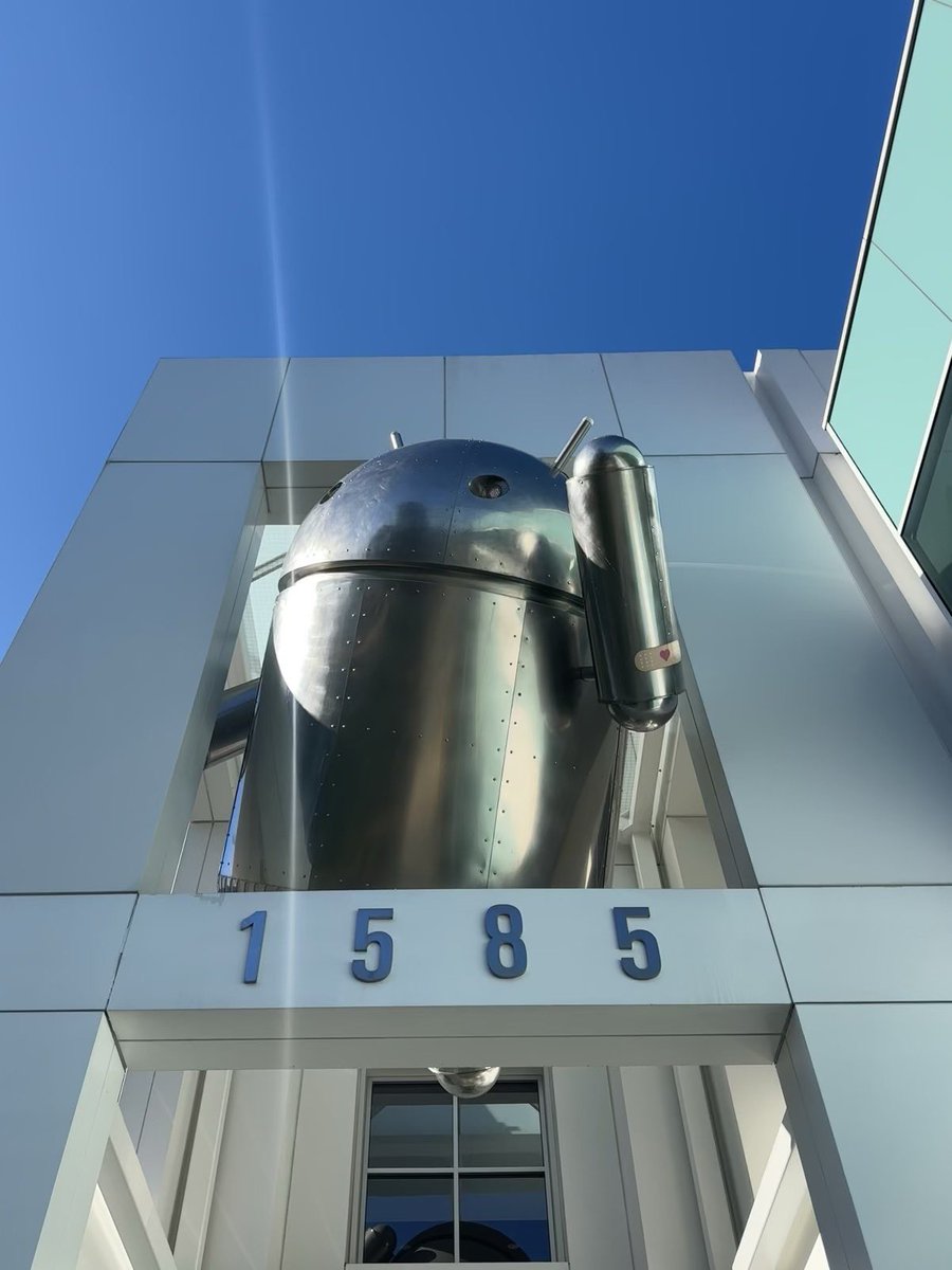 thealexdiaz's tweet image. Photos from this week #GoogleIO2023