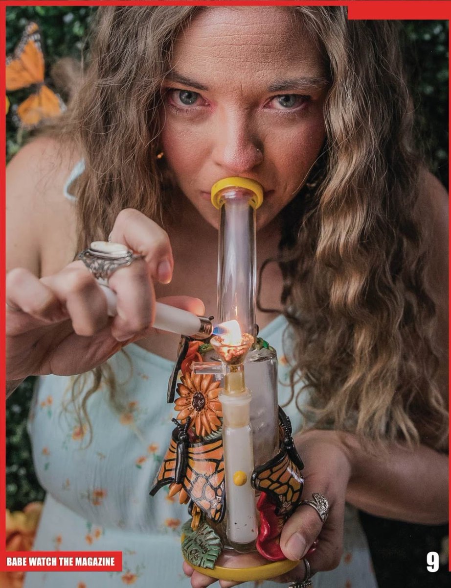 CuteYetClumsy22's tweet photo. 3 pages for my 3rd #magazinepublication @babewatchmagazine #amaturemodel #420model #cannamodel #weedmodel #published #bonggang #cannaland #mmmemberville #stonerfam #stonerchick #CannabisCommunity #420friendly #strangeclouds https://t.co/tgabYE4399
