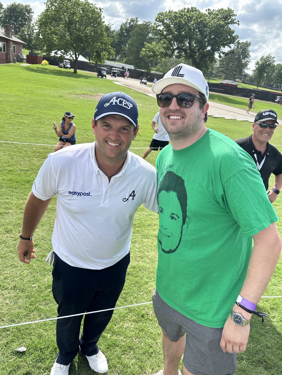 KellanOnuscheck's tweet photo. Great to meet you man! @PReedGolf #LetsGo4Aces https://t.co/6RdLnhjY39