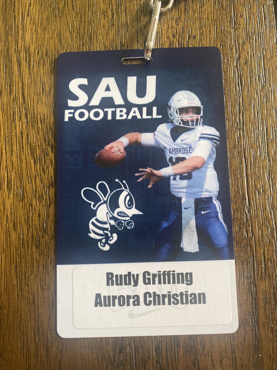 GriffingRudy's tweet photo. Had a great time visiting @FightingBeesFB!! Thank you to @MMcKay_SAU for the invite. 

@FillippSAU @FootballAurora @DeepDishFB @EDGYTIM @PrepRedzoneIL https://t.co/wEnDh76ySG