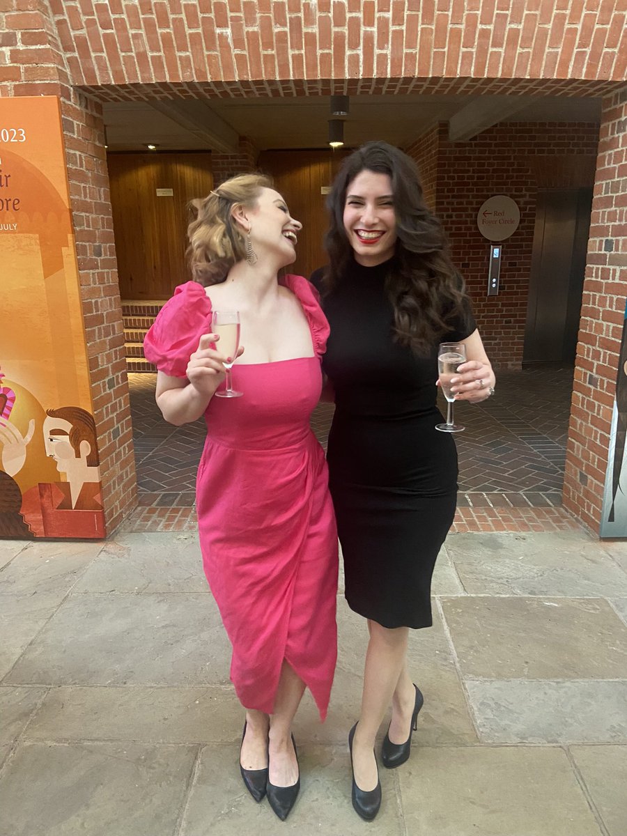 Had such a blast at the Catering Dress Rehearsal at <a href="/glyndebourne/">Glyndebourne</a> last night! What a joy to have <a href="/CorinaIgnat8/">Corina Ignat</a> as my date too. 💚