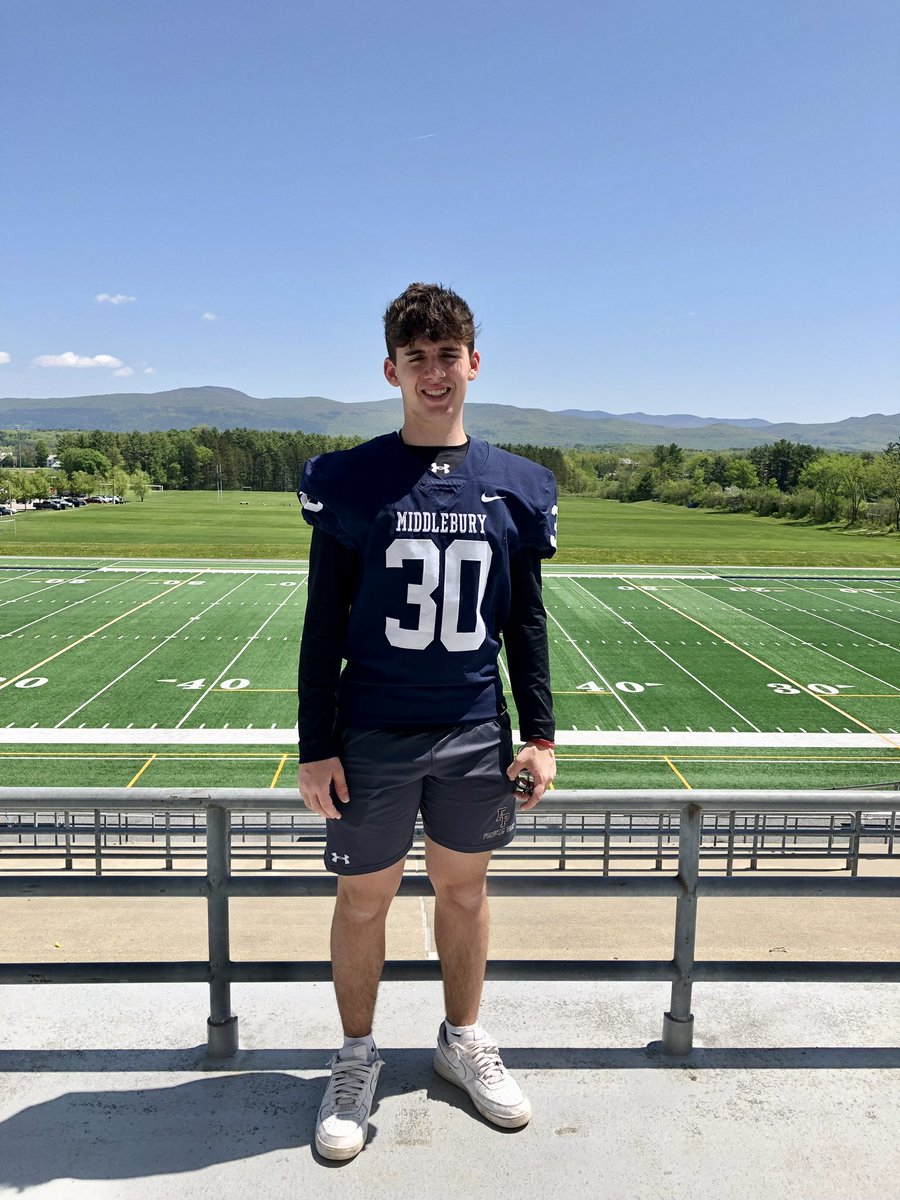 Amazing time today at Middlebury Junior Day. Thank you <a href="/MiddFBMandigo/">Doug Mandigo</a> <a href="/MiddCoachRitter/">Bob Ritter</a> @MiddCoachCarr <a href="/jasonthomasfb/">Jason Thomas</a> <a href="/CoachRyan_5/">St. Clair Ryan Jr.</a> and team for the invite and opportunity to learn more about Middlebury football! 
<a href="/hopwood_rj/">RJ Hopwood</a> <a href="/KrautmanKicking/">Krautman Kicking</a>