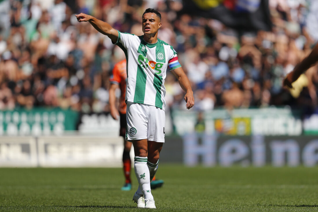 peterdescout's tweet photo. GERUCHT: Joey Pelupessy lijkt dichtbij een terug keer naar Heracles. Waar de captain van de trots van het noorden afgelopen wedstrijden weinig in de plannen voorkwam van de trainer, ambieert hij toch een rol in de eredivisie. #fcgroningen https://t.co/zGpELSdRvg