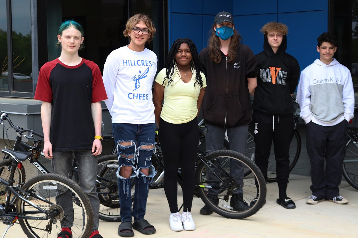 officialSPS's tweet image. North Springfield Group Helps to Remove Transportation Barriers at @Hillcrest_SPS 🚲

MORE: ow.ly/I7xr50Om0us

#supportSPS