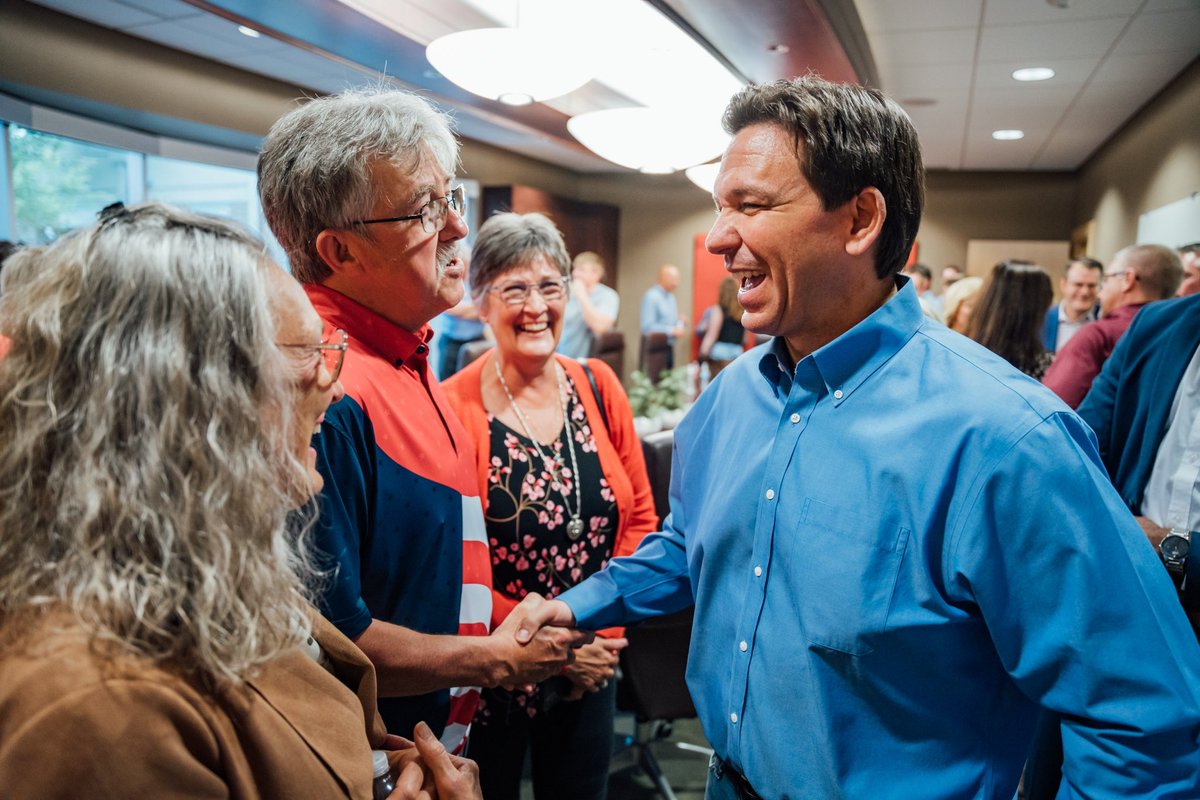 RonDeSantis's tweet photo. Thank you @RandyFeenstra for hosting me at your annual picnic. This event is a GOP staple in Northwest Iowa. 

In Iowa, and in Florida, we've forged the roadmap for American renewal, and we’ve shown that we can do better as a nation! https://t.co/rvrDI6FEN8