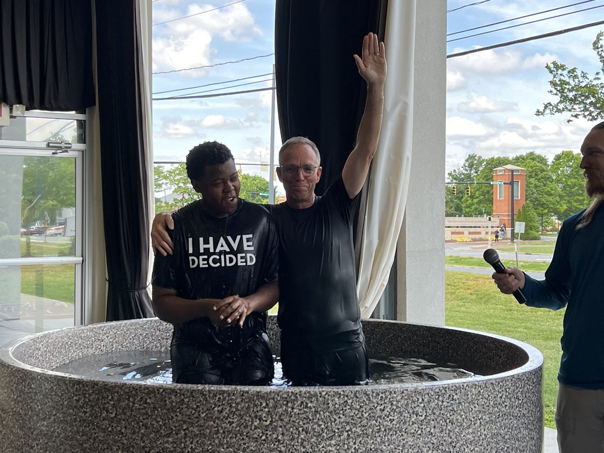 CrosspointWC's tweet photo. Last Sunday, 3 young men publicly declared their faith in Christ through water baptism! Help us celebrate with them! 🙌

#CrosspointWC #Charlotte #church https://t.co/1z5b20YoGV