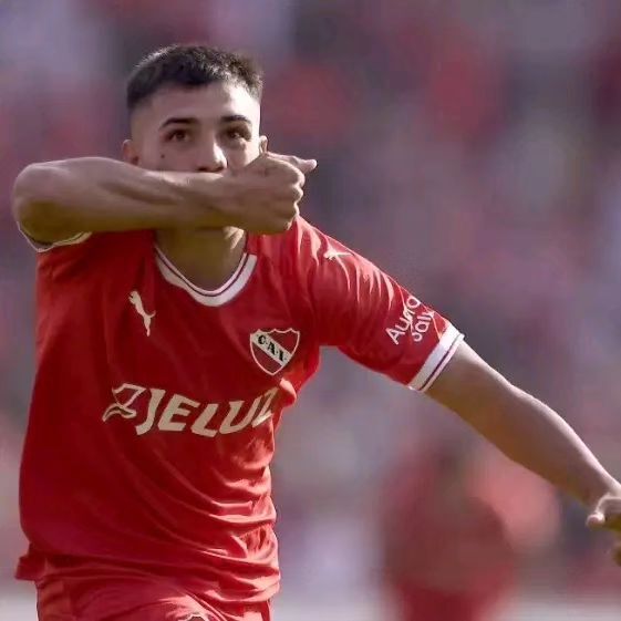 RevoDepo's tweet photo. Victoria del Rojo!
Independiente venció 2-1 a Tigre en El Libertadores de América por la fecha 16 del Torneo Argentino 🇦🇷⚽

#revoluciondeportiva #independiente #tigre #todalainformacion #todoslosdeportes #periodismodeportivo #periodismo #futbol #futbolargentino https://t.co/3nb0r18anI