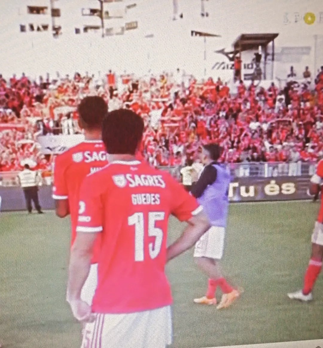 CasteloAndreia's tweet photo. E o Benfica ganhou. Outra vez.
Falta pouco, amor. ❤️
@SLBenfica
#SLBenfica
#dameo38 https://t.co/WnILQHSx7S