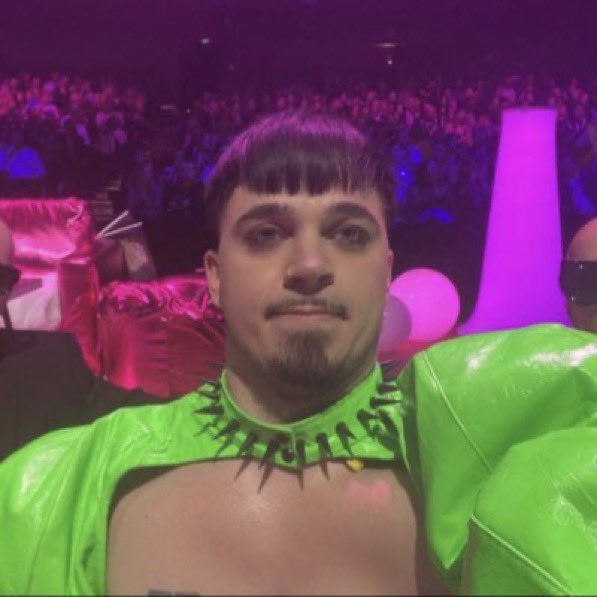 gewirase's tweet photo. тот факт что зал даже во время голосования жюри за другого участника в один голос кричал чачача ДЕЙСТВИТЕЛЬНО о многом говорит 

#Eurovision #Eurovision2023 https://t.co/zY3PMZ8dmy