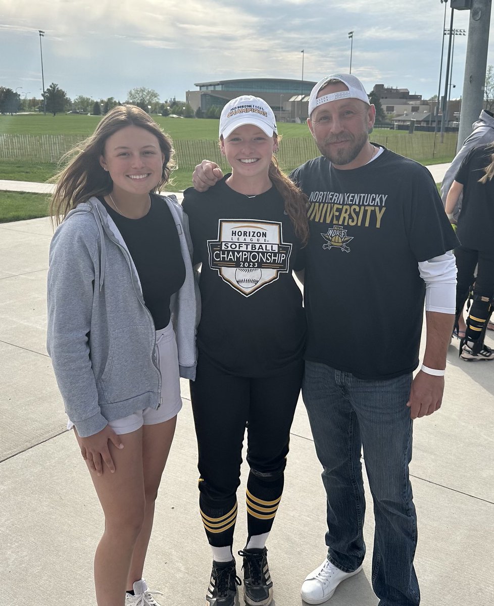 crazy4softball2's tweet photo. What an amazing day watching ⁦@NKUNorseSB⁩ ⁦⁦@kaylashymkewich⁩ win the ⁦@HorizonLeague⁩ championship and punching their ticket to the big dance!  Absolutely amazing energy, defense, pitching, clutch hitting and coaching!  #NorseUp ⁦@NaperDiamondsFP⁩ https://t.co/kAjpJ7lBpj